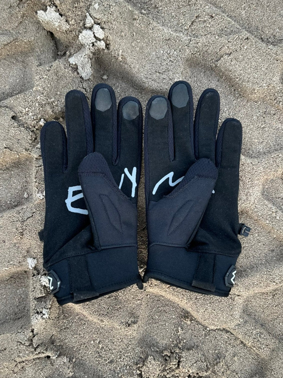 REFLECTIVE GLOVES