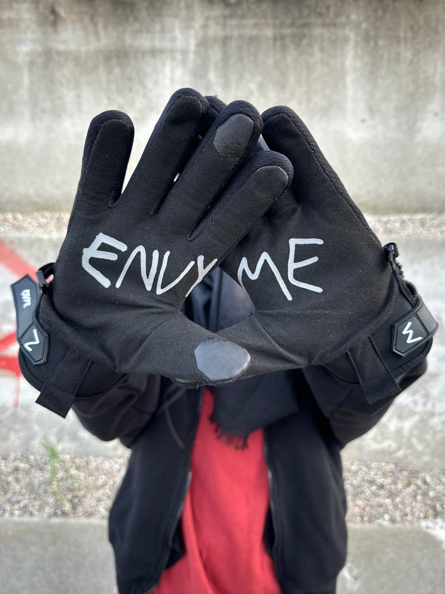 REFLECTIVE GLOVES
