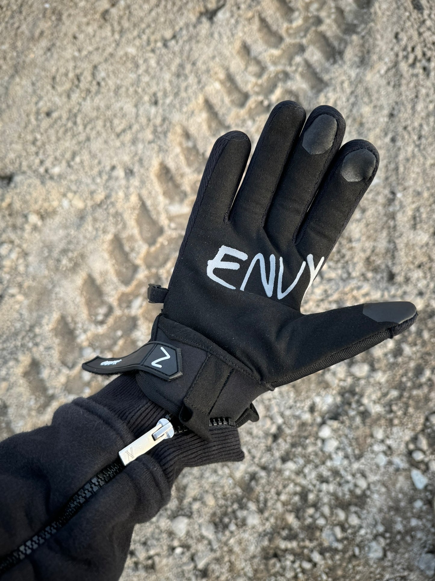REFLECTIVE GLOVES