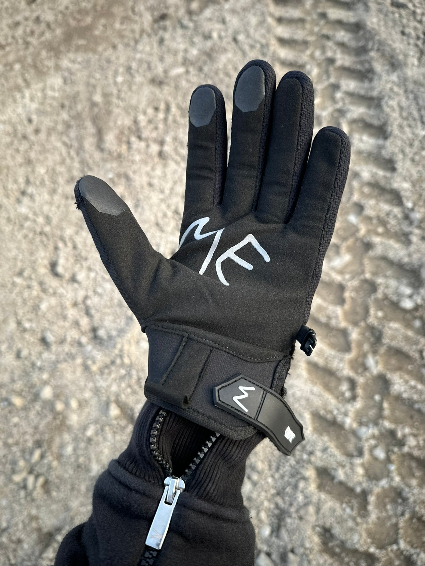 REFLECTIVE GLOVES