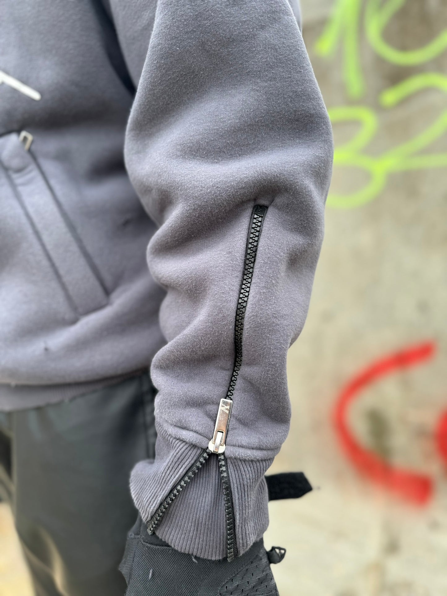 ZIP [ANTHRACITE]