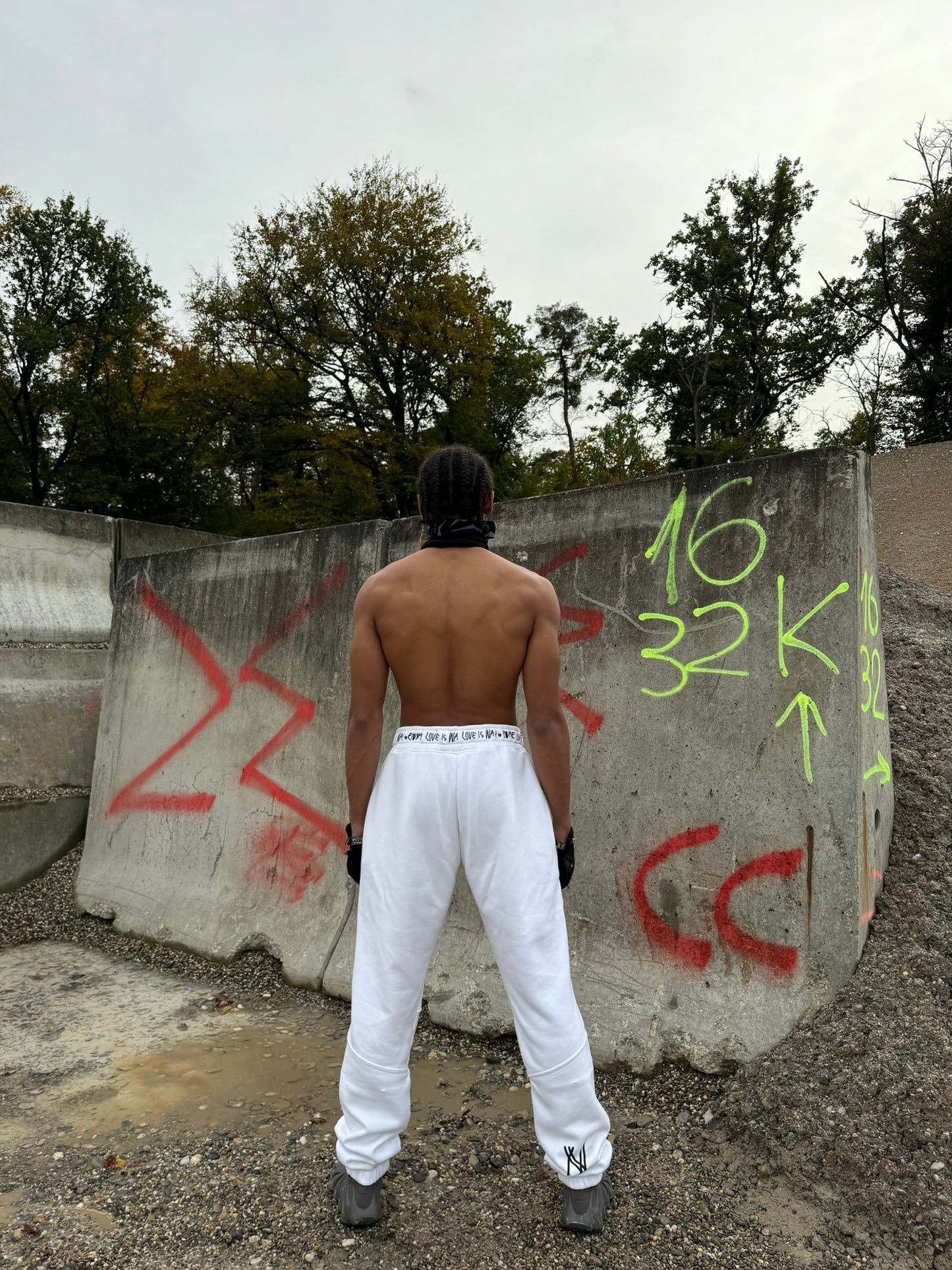 JOGGER [WHITE]