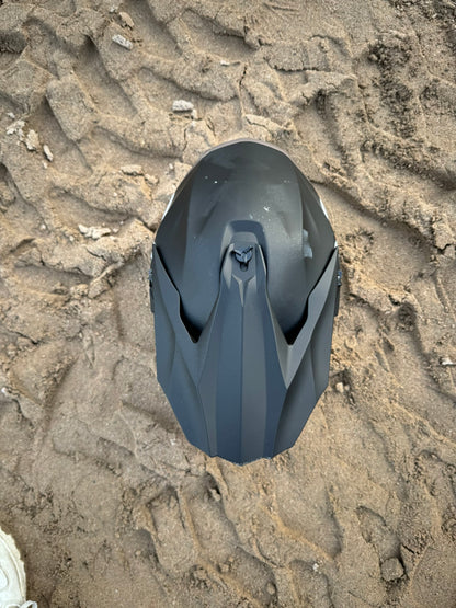 WAЯ HELMET
